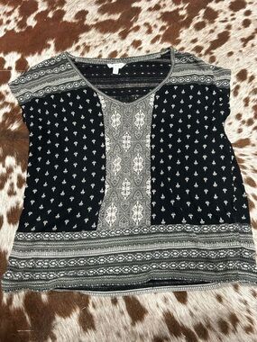 Lucky Brand Black & Gray Printed Cap Sleeve Blouse size medium